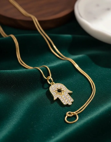 Colar Hamsá com estrela de Davi